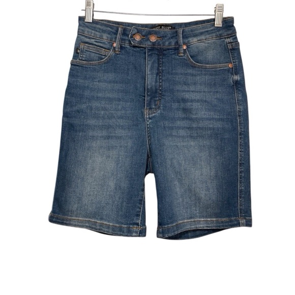 Judy Blue Pants - Judy Blue Bermuda Shorts - High rise fit- Size Medium